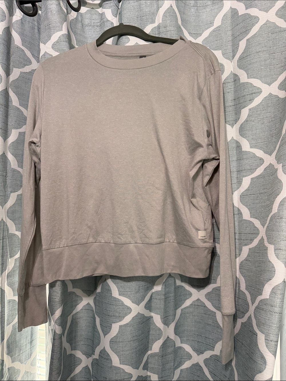 Vuori Light Gray Long-Sleeve Crew Sweatshirt